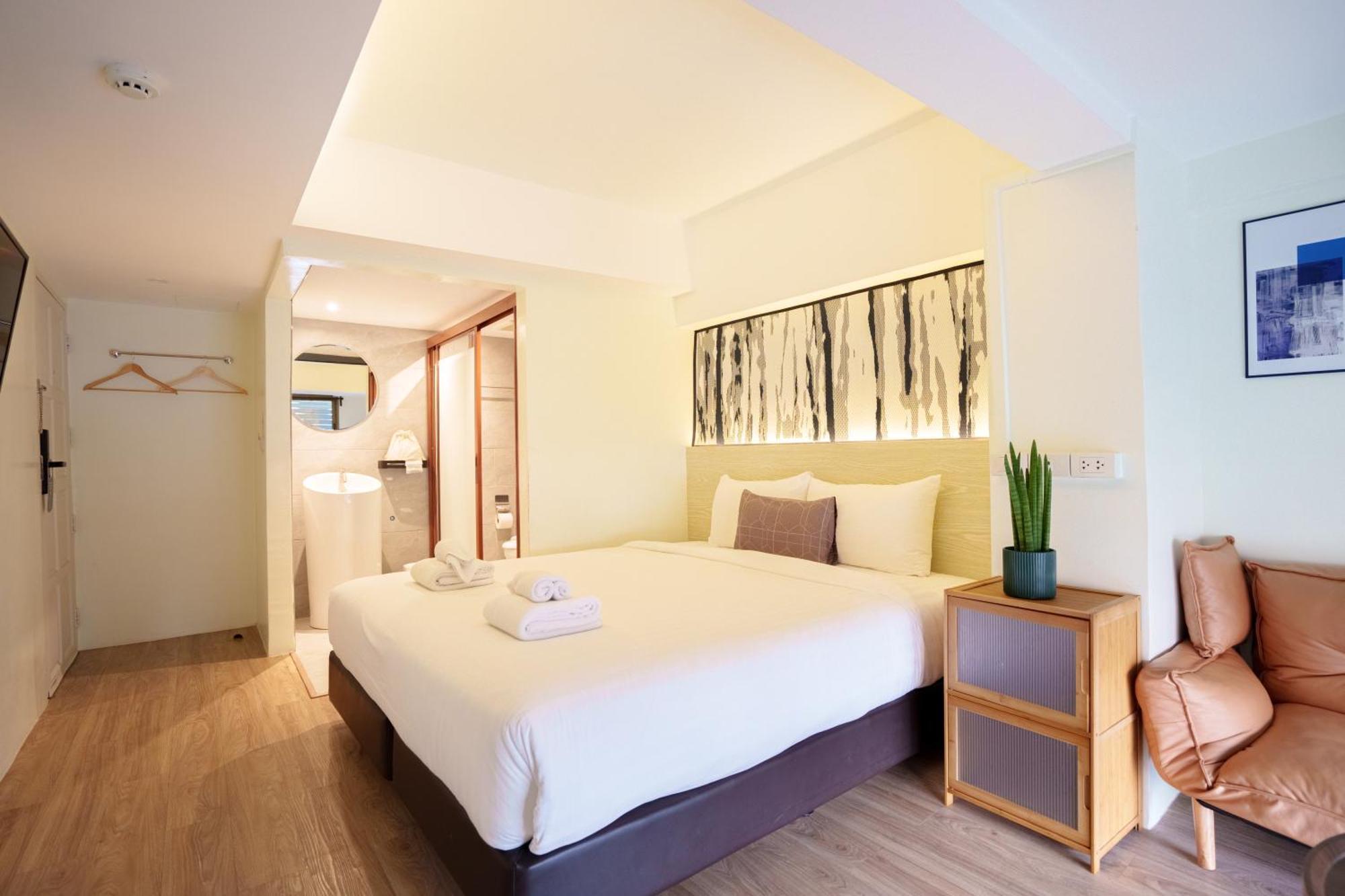 Gecko Eye Hotel Банкок Екстериор снимка