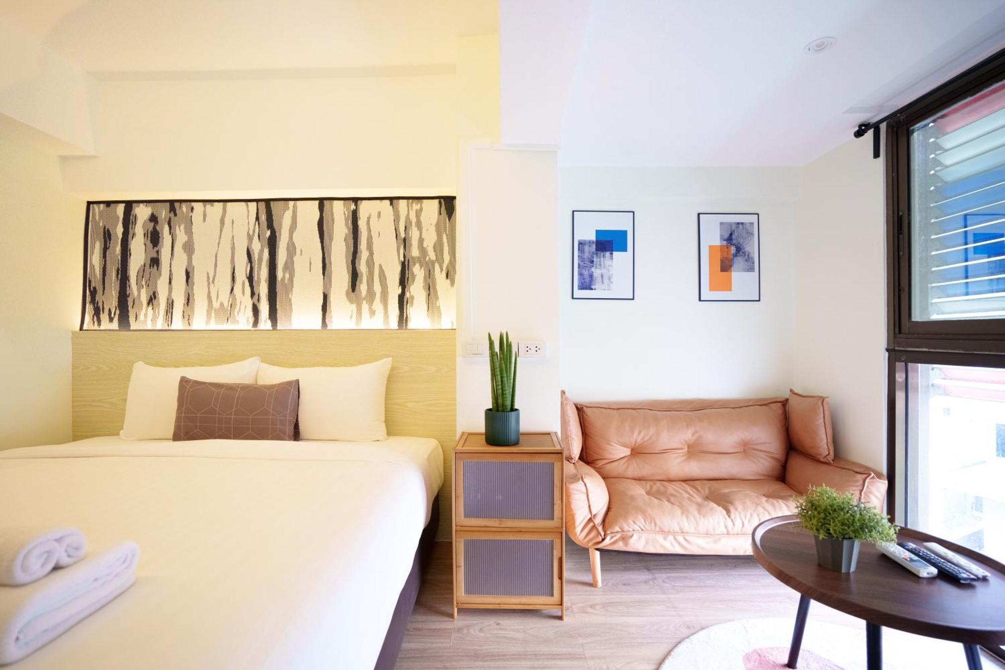Gecko Eye Hotel Банкок Екстериор снимка